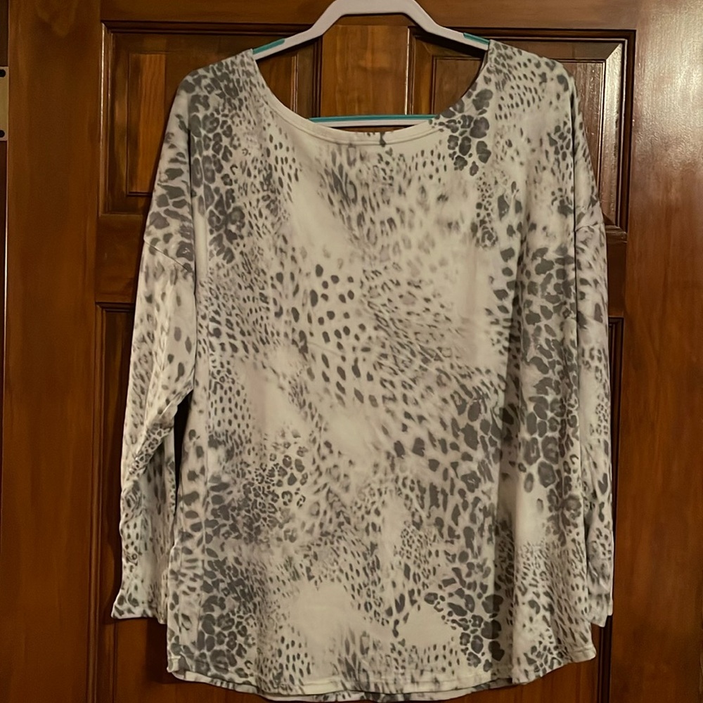 NWOT Leopard Print top